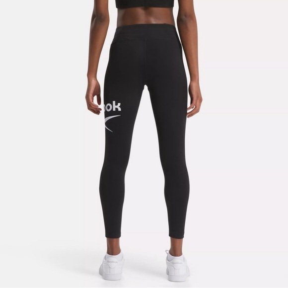 Reebok 7/8 Black Leggings NWT Logo on Leg elastic waist line size medium - Picture 1 of 8